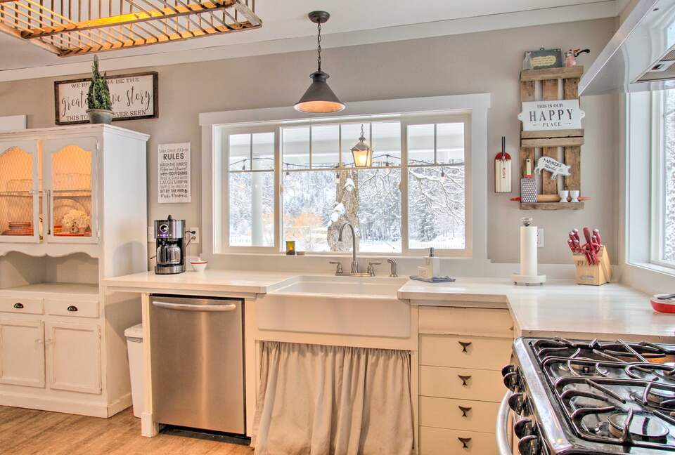 Storybook Serenity Near Coeur d'Alene - Coeur d'Alene, Idaho