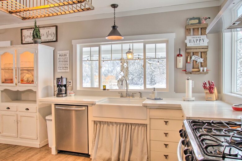 Storybook Serenity Near Coeur d'Alene - Coeur d'Alene, Idaho