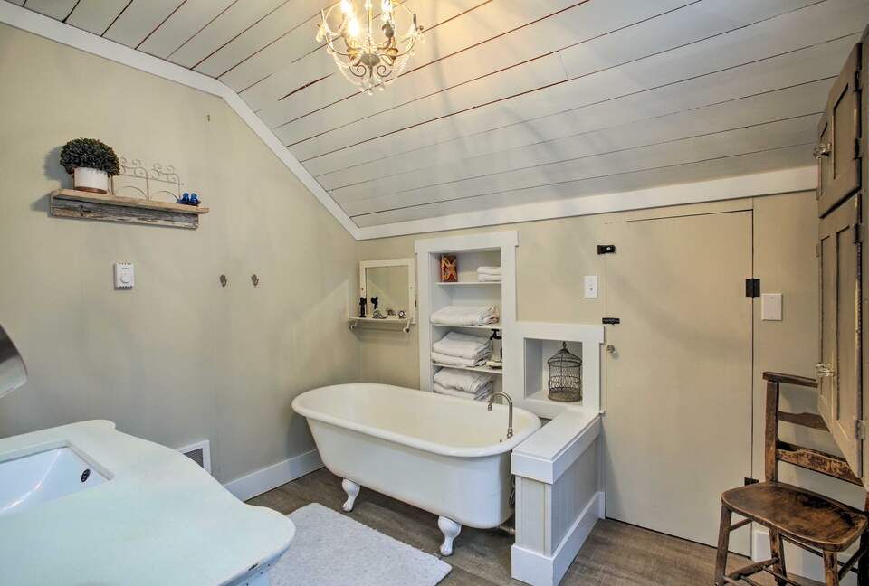 Storybook Serenity Near Coeur d'Alene - Coeur d'Alene, Idaho