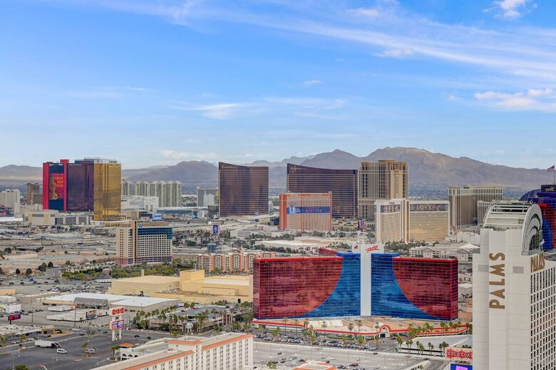 Penthouse Perfection Over the Las Vegas Strip - Las Vegas, Nevada