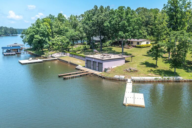 Lake Sinclair Sunshine House - Sparta, Georgia