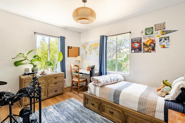 Refined Retreat Steps from Iconic Views - Tiburon, California