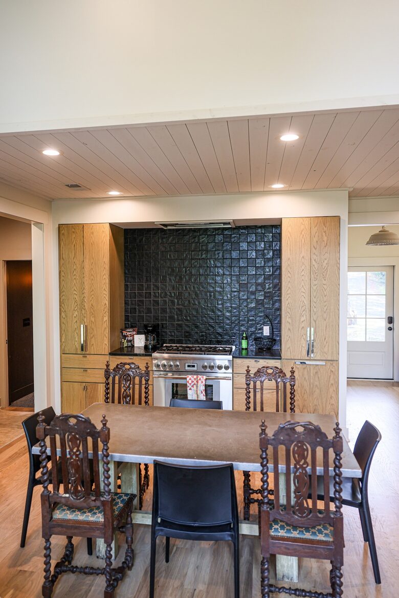 A Serene Cabin Experience with Modern Touches - Eclectic, Alabama