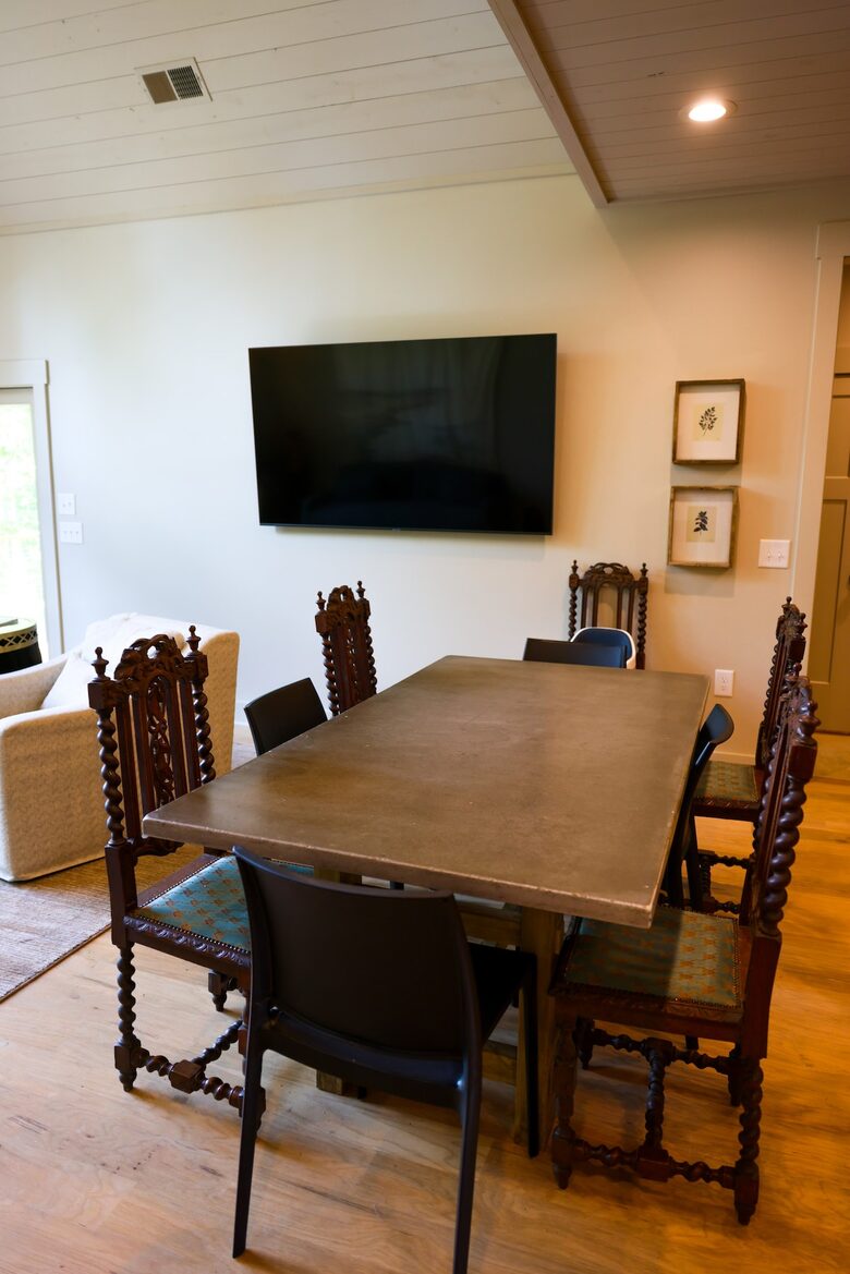 A Serene Cabin Experience with Modern Touches - Eclectic, Alabama