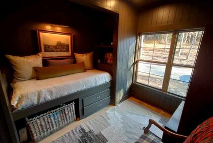 A Serene Cabin Experience with Modern Touches - Eclectic, Alabama