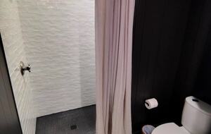 A Serene Cabin Experience with Modern Touches - Eclectic, Alabama