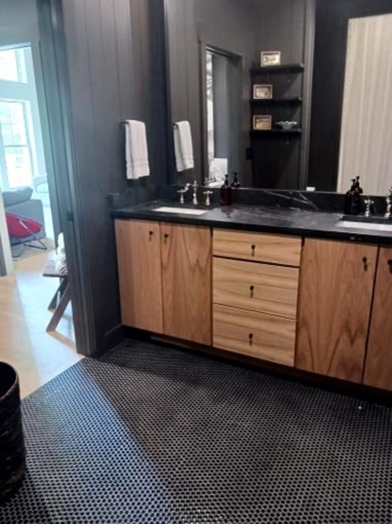 A Serene Cabin Experience with Modern Touches - Eclectic, Alabama