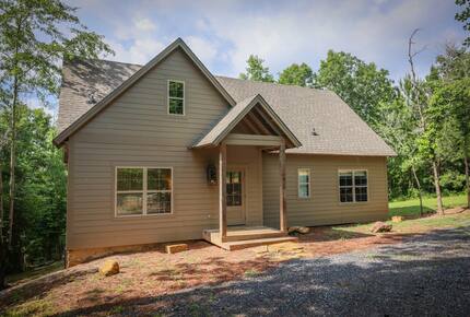 A Serene Cabin Experience with Modern Touches - Eclectic, Alabama