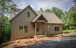 A Serene Cabin Experience with Modern Touches - Eclectic, Alabama