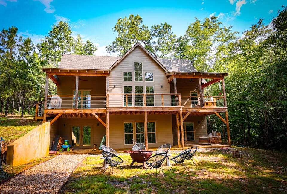 A Serene Cabin Experience with Modern Touches - Eclectic, Alabama