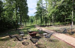 A Serene Cabin Experience with Modern Touches - Eclectic, Alabama