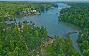 A Serene Cabin Experience with Modern Touches - Eclectic, Alabama