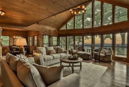 Mountain Majesty at Frog Summit - Blue Ridge, Georgia