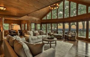 Mountain Majesty at Frog Summit - Blue Ridge, Georgia