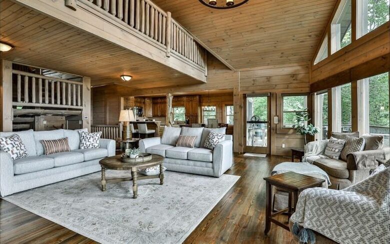 Mountain Majesty at Frog Summit - Blue Ridge, Georgia