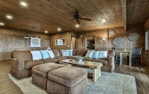 Mountain Majesty at Frog Summit - Blue Ridge, Georgia