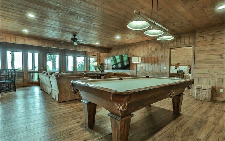 Mountain Majesty at Frog Summit - Blue Ridge, Georgia