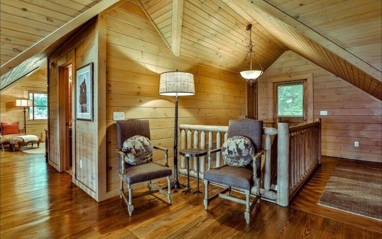 Mountain Majesty at Frog Summit - Blue Ridge, Georgia