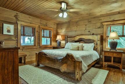 Mountain Majesty at Frog Summit - Blue Ridge, Georgia