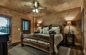 Mountain Majesty at Frog Summit - Blue Ridge, Georgia