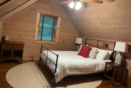 Mountain Majesty at Frog Summit - Blue Ridge, Georgia