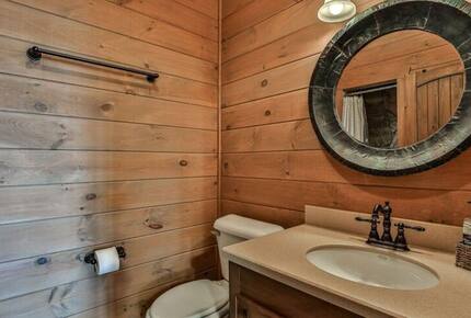 Mountain Majesty at Frog Summit - Blue Ridge, Georgia