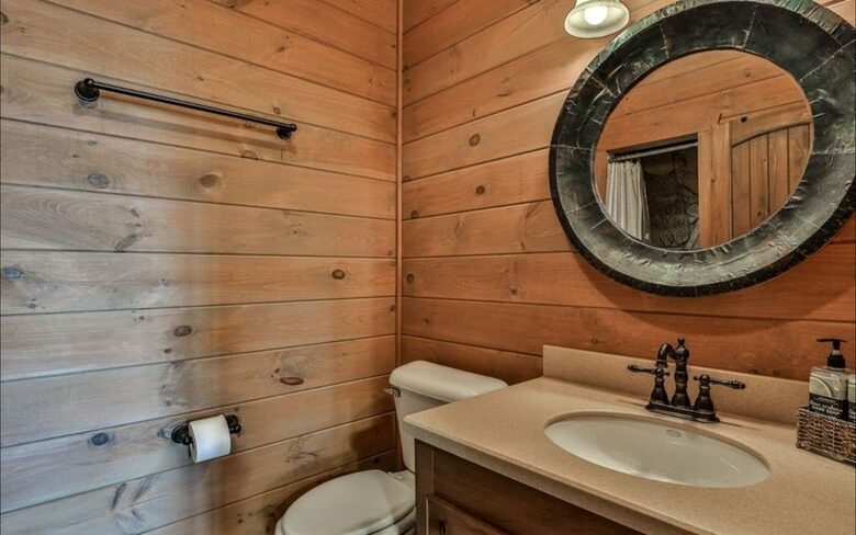 Mountain Majesty at Frog Summit - Blue Ridge, Georgia