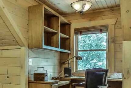 Mountain Majesty at Frog Summit - Blue Ridge, Georgia