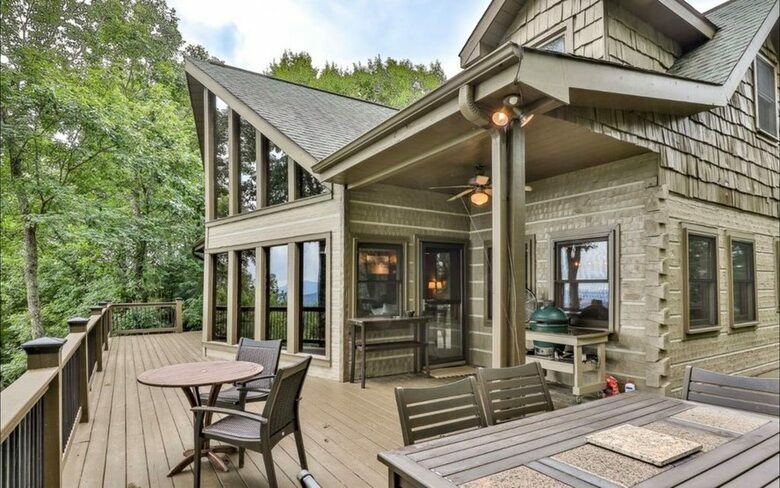 Mountain Majesty at Frog Summit - Blue Ridge, Georgia