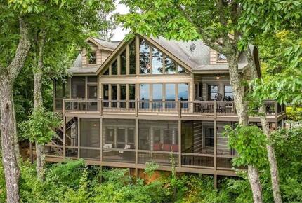 Mountain Majesty at Frog Summit - Blue Ridge, Georgia