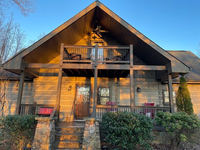 Mountain Majesty at Frog Summit - Blue Ridge, Georgia
