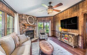 Lake Sinclair Sunshine House - Sparta, Georgia