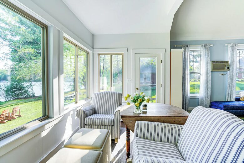 Lakeside Elegance in Westford’s Gated Community - Westford, Massachusetts