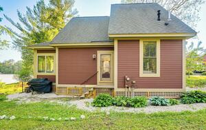 Lakeside Elegance in Westford’s Gated Community - Westford, Massachusetts