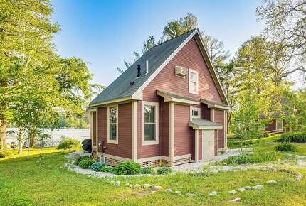 Lakeside Elegance in Westford’s Gated Community - Westford, Massachusetts