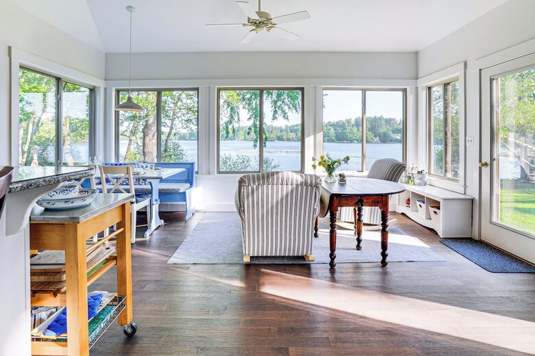 Lakeside Elegance in Westford’s Gated Community - Westford, Massachusetts