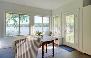 Lakeside Elegance in Westford’s Gated Community - Westford, Massachusetts