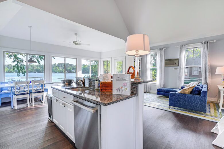 Lakeside Elegance in Westford’s Gated Community - Westford, Massachusetts