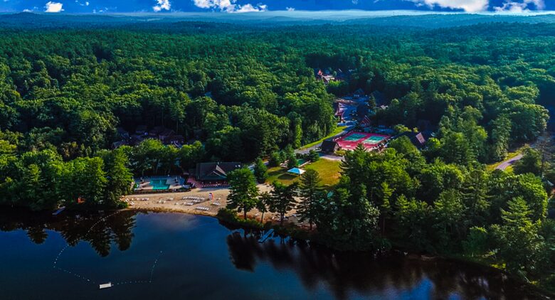 Community areas include beach, adult pool, Lodge, and more