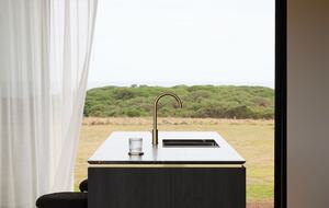 Elegant Beachfront Sanctuary with Sauna & Cold Plunge - Ventnor, Australia