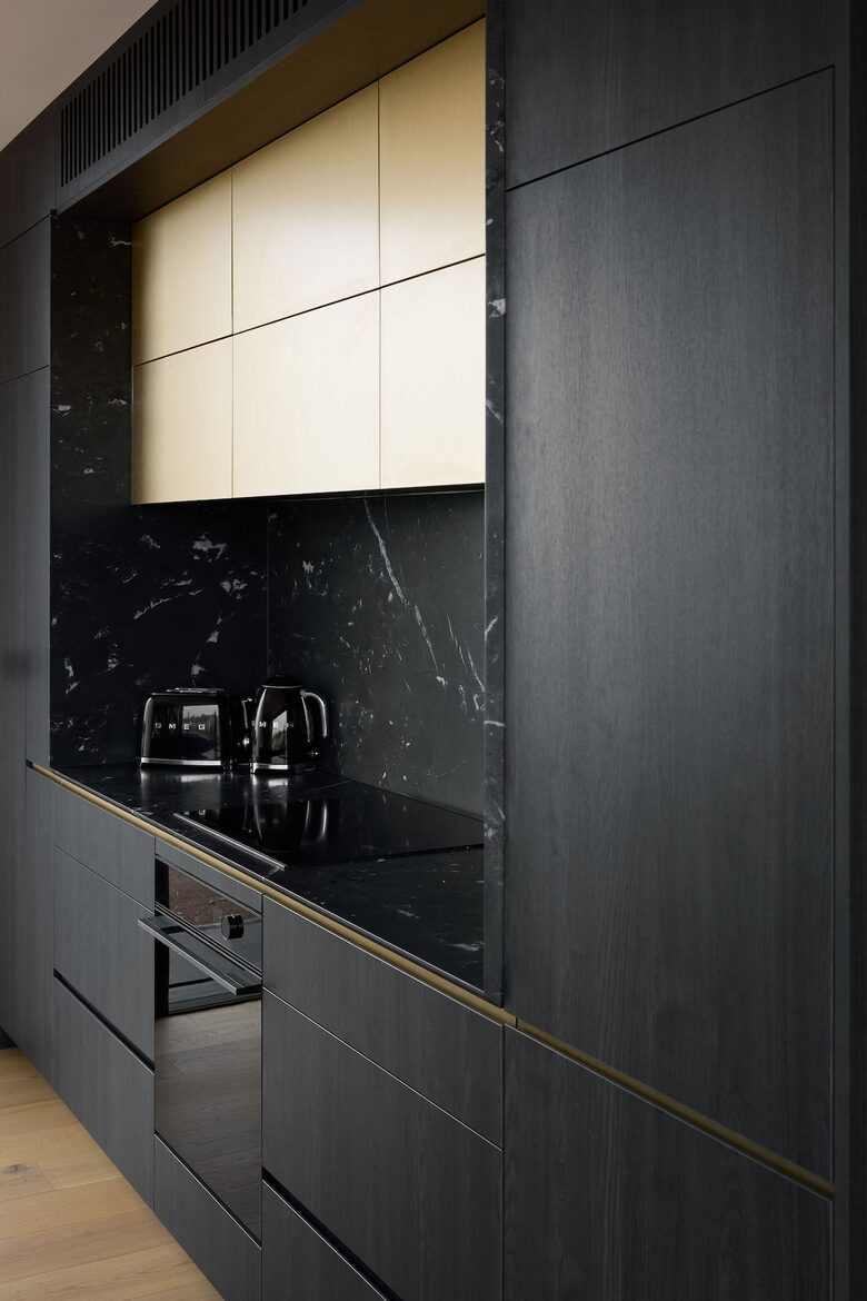 Elegant Beachfront Sanctuary with Sauna & Cold Plunge - Ventnor, Australia