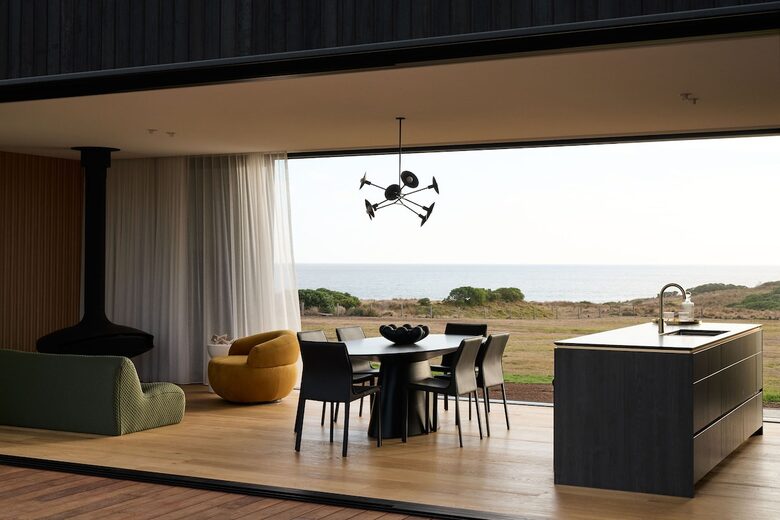 Elegant Beachfront Sanctuary with Sauna & Cold Plunge - Ventnor, Australia