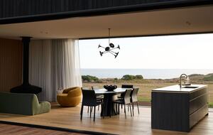 Elegant Beachfront Sanctuary with Sauna & Cold Plunge - Ventnor, Australia