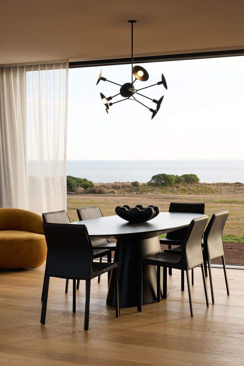 Elegant Beachfront Sanctuary with Sauna & Cold Plunge - Ventnor, Australia