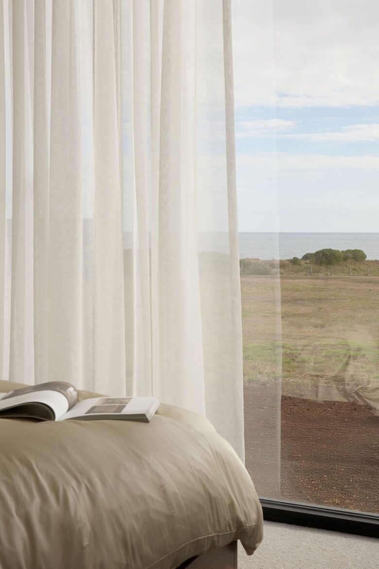 Elegant Beachfront Sanctuary with Sauna & Cold Plunge - Ventnor, Australia