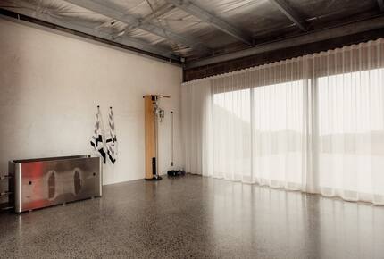 Elegant Beachfront Sanctuary with Sauna & Cold Plunge - Ventnor, Australia