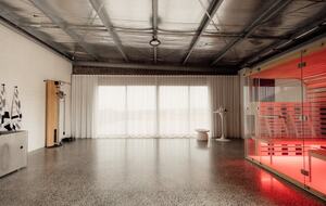 Elegant Beachfront Sanctuary with Sauna & Cold Plunge - Ventnor, Australia