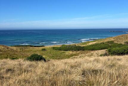 Elegant Beachfront Sanctuary with Sauna & Cold Plunge - Ventnor, Australia