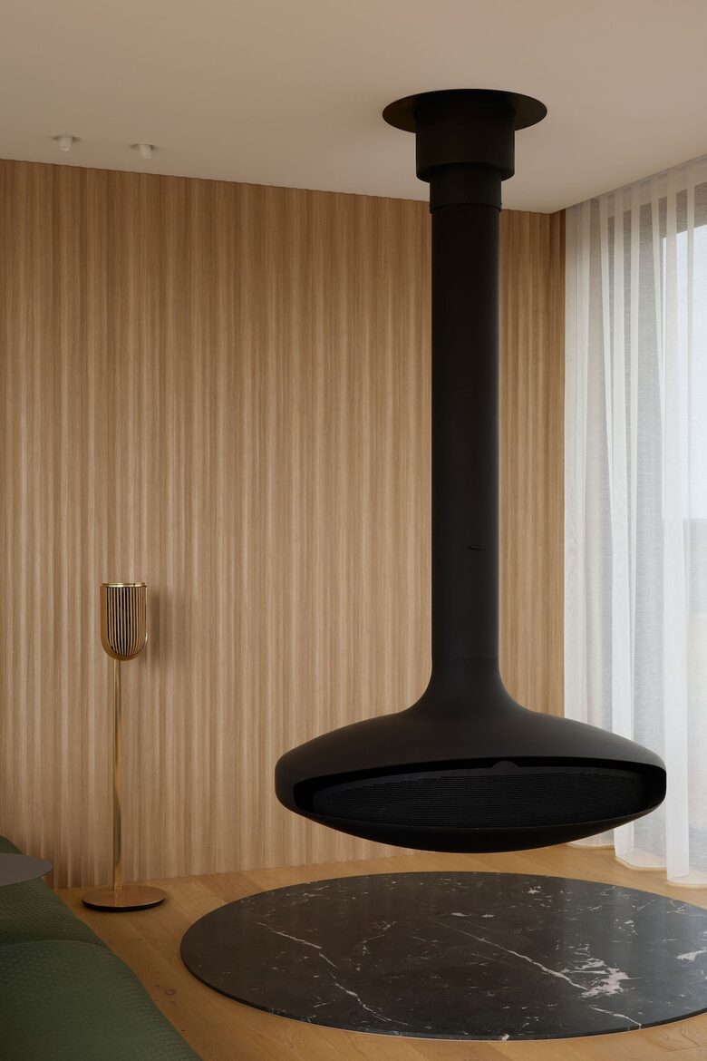 Elegant Beachfront Sanctuary with Sauna & Cold Plunge - Ventnor, Australia