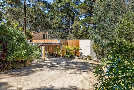 Architect’s Bushland Haven near Shoreham Beach - Shoreham, Australia